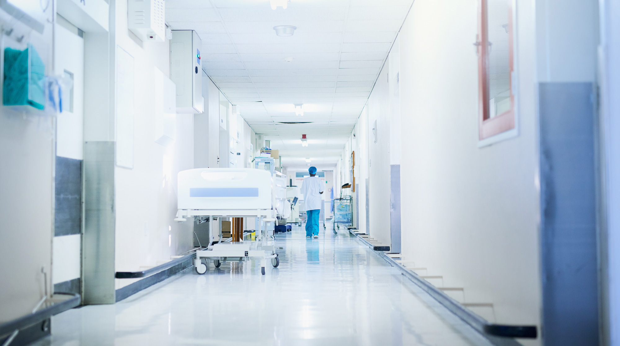 Pflegefachkräfte im Klinikalltag: Zeitarbeit in der Pflege bei Intense Medical